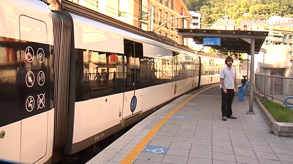 Inauguración linea 3 Metro Bilbao, operada por Euskotren, 8 de abril ...