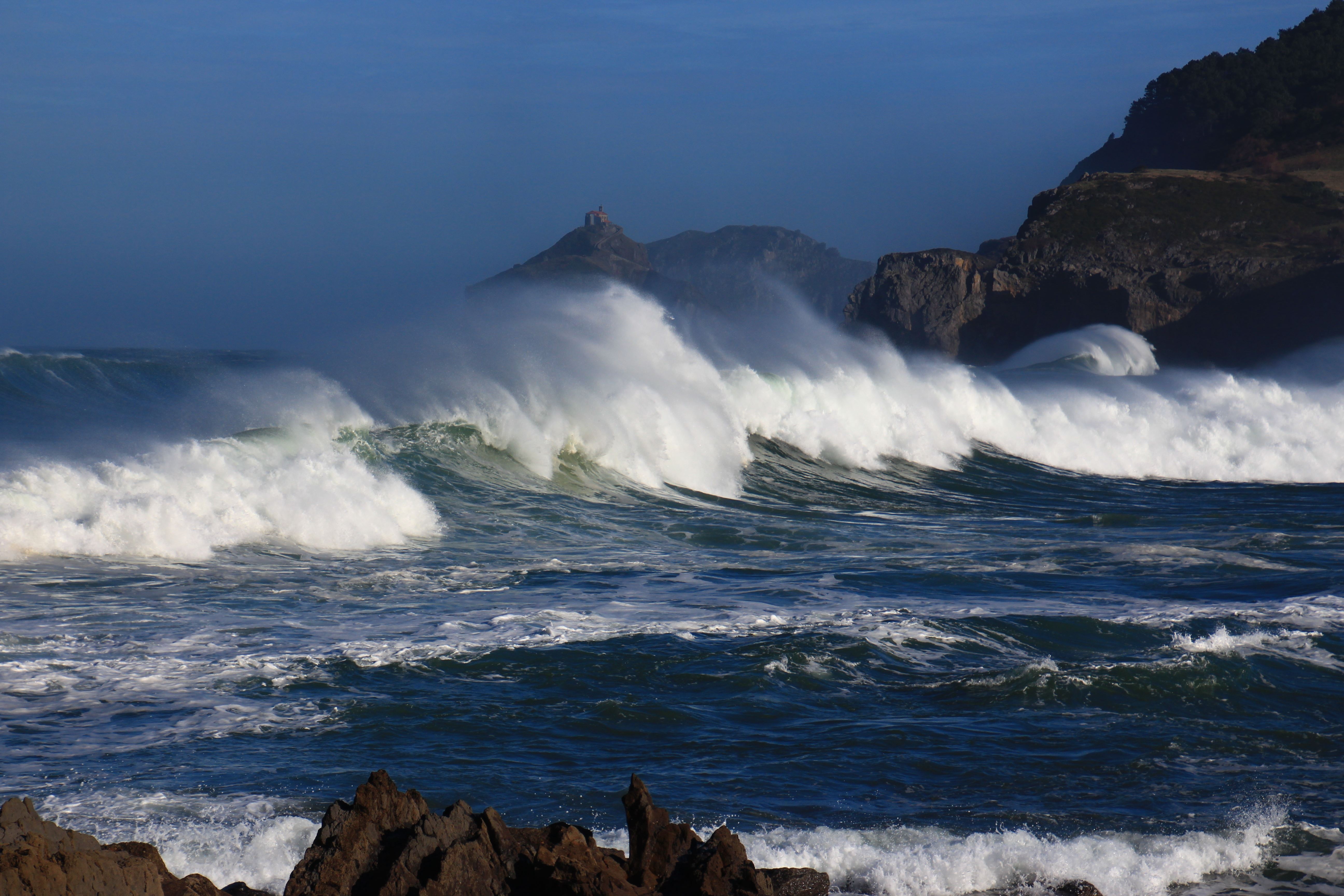 Olas Riga Alerta naranja por olas el 10 de febrero de 2020 | ORAIN
