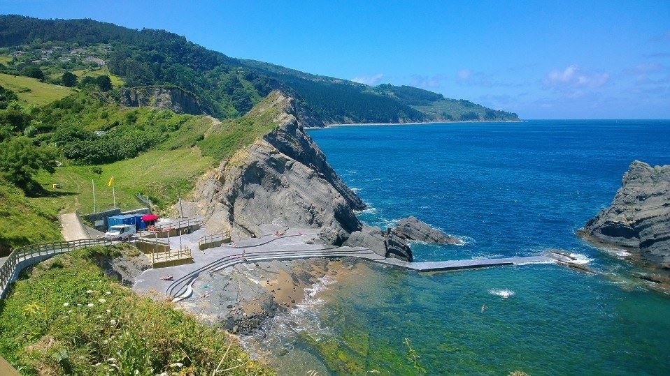 coronavirus-sem-foro-avisar-en-bermeo-de-aglomeraciones-en-playa-de