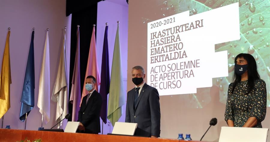 Video: La UPV/EHU celebra el acto institucional de apertura del curso ...