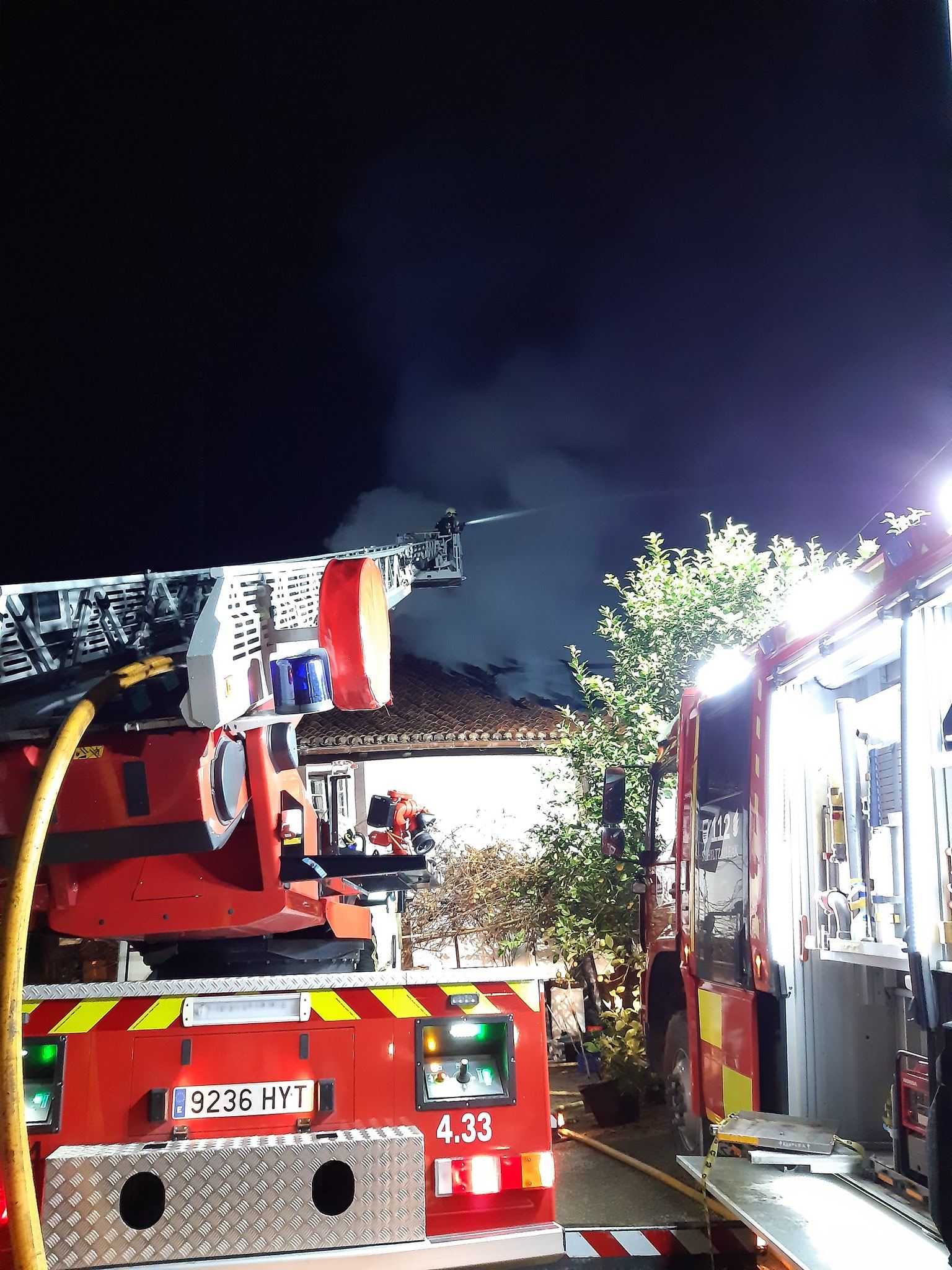 Una persona atendida por inhalación de humo en un incendio en un ...
