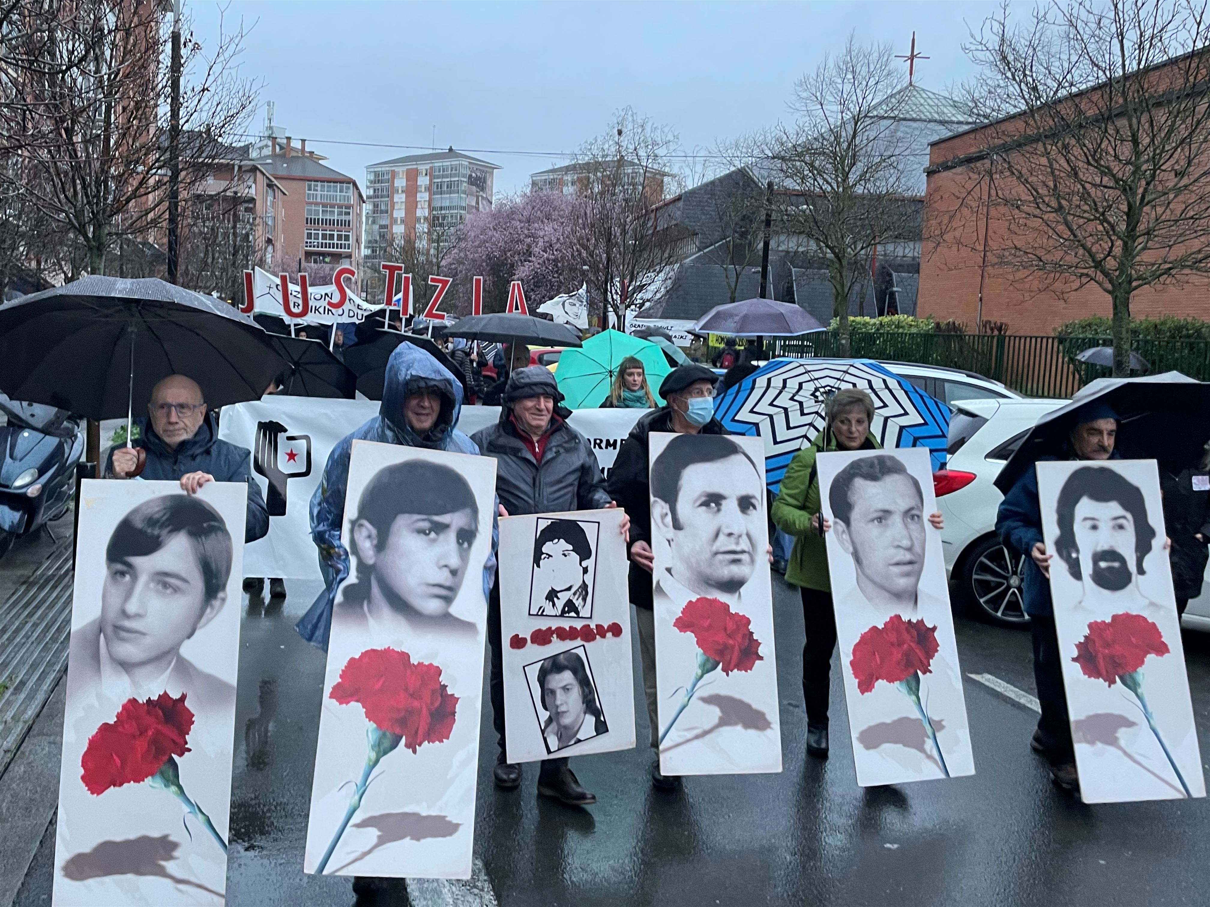 manifestación en memoria del 3 de marzo en Vitoria-Gasteiz, domingo 3 ...