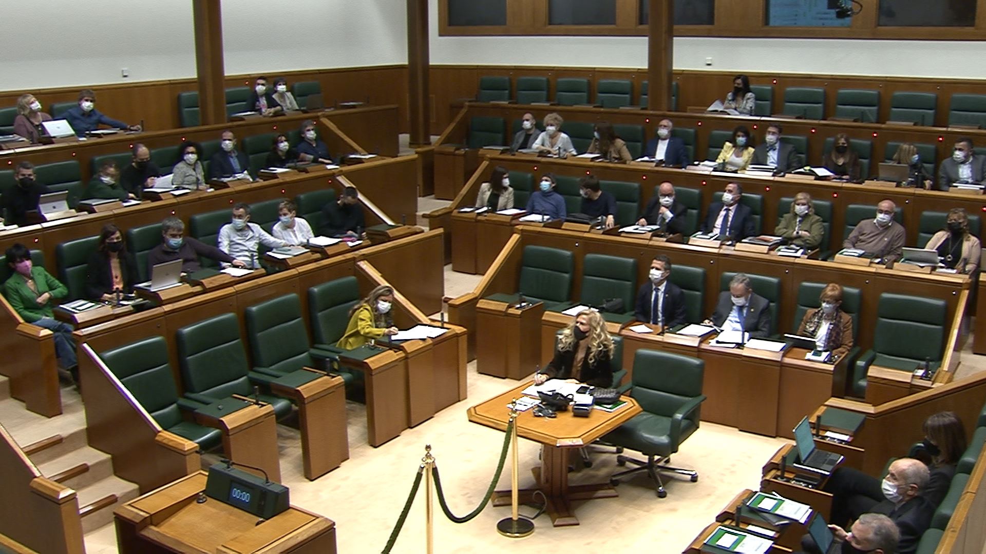 Vídeo: El Parlamento Vasco aprueba las bases para la futura ley de ...