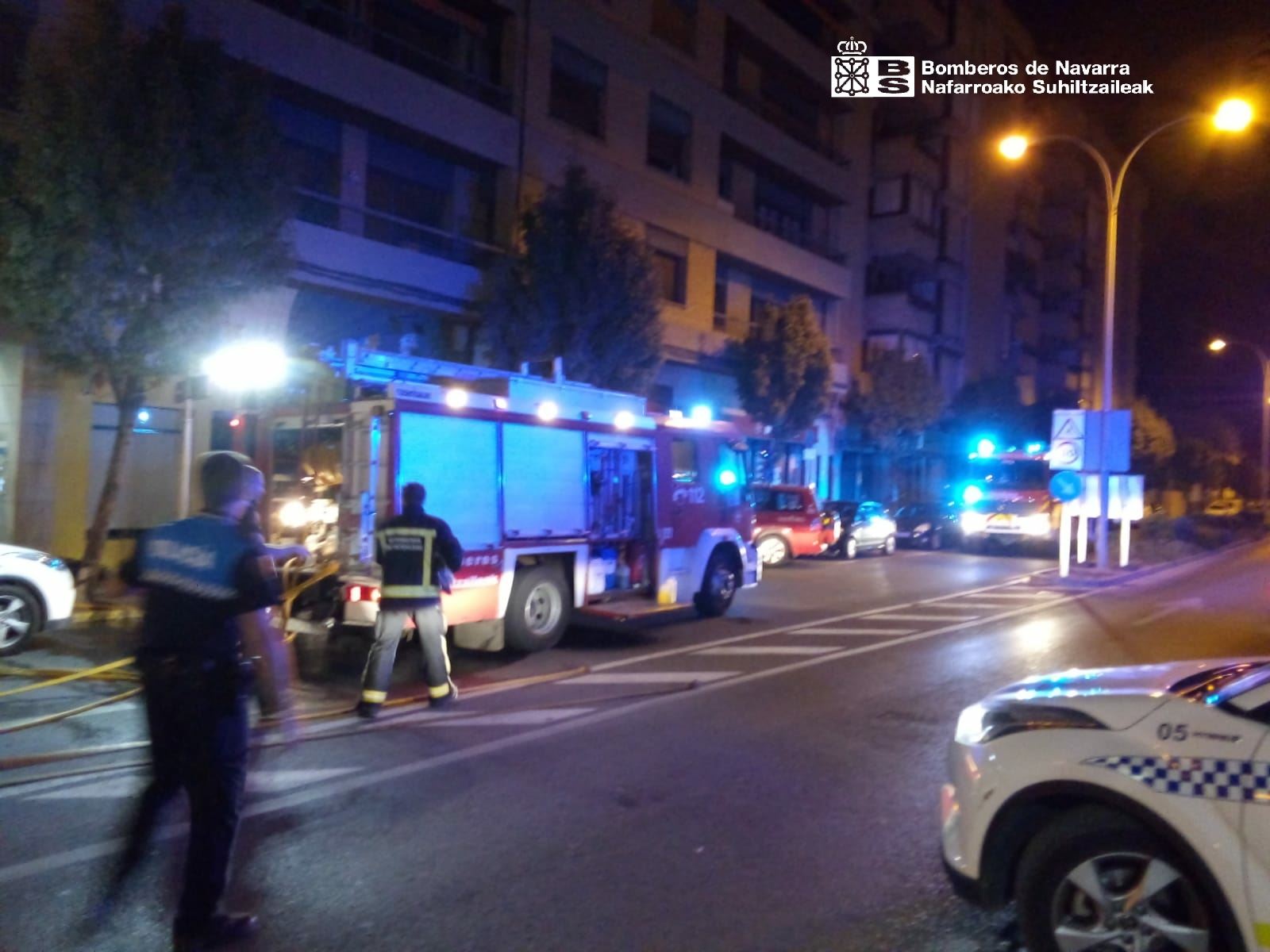 Trasladan al hospital a dos personas tras inhalar humo en el incendio ...