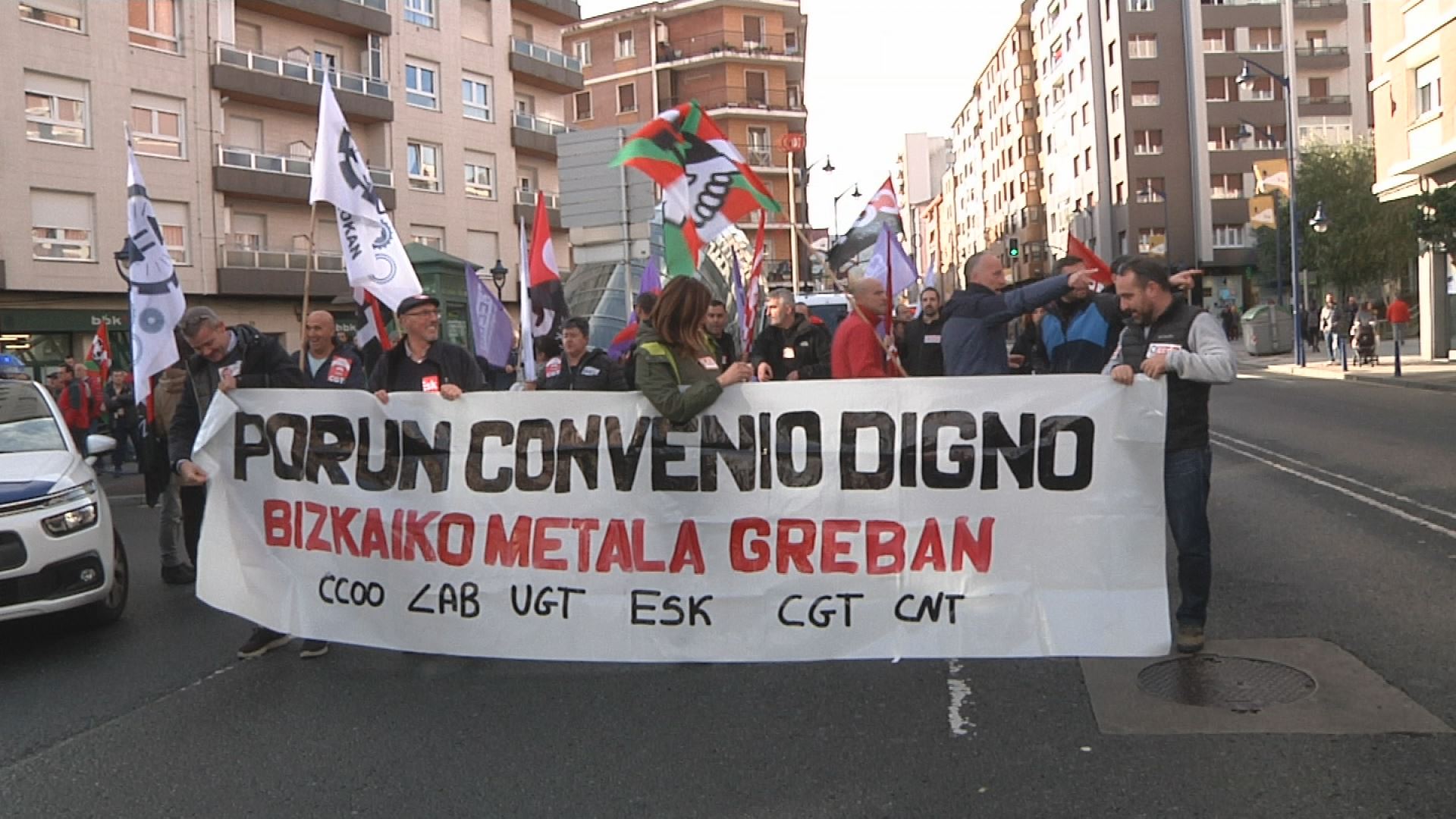Vídeo: Los sindicatos del Metal de Bizkaia inician una huelga de 5 días ...