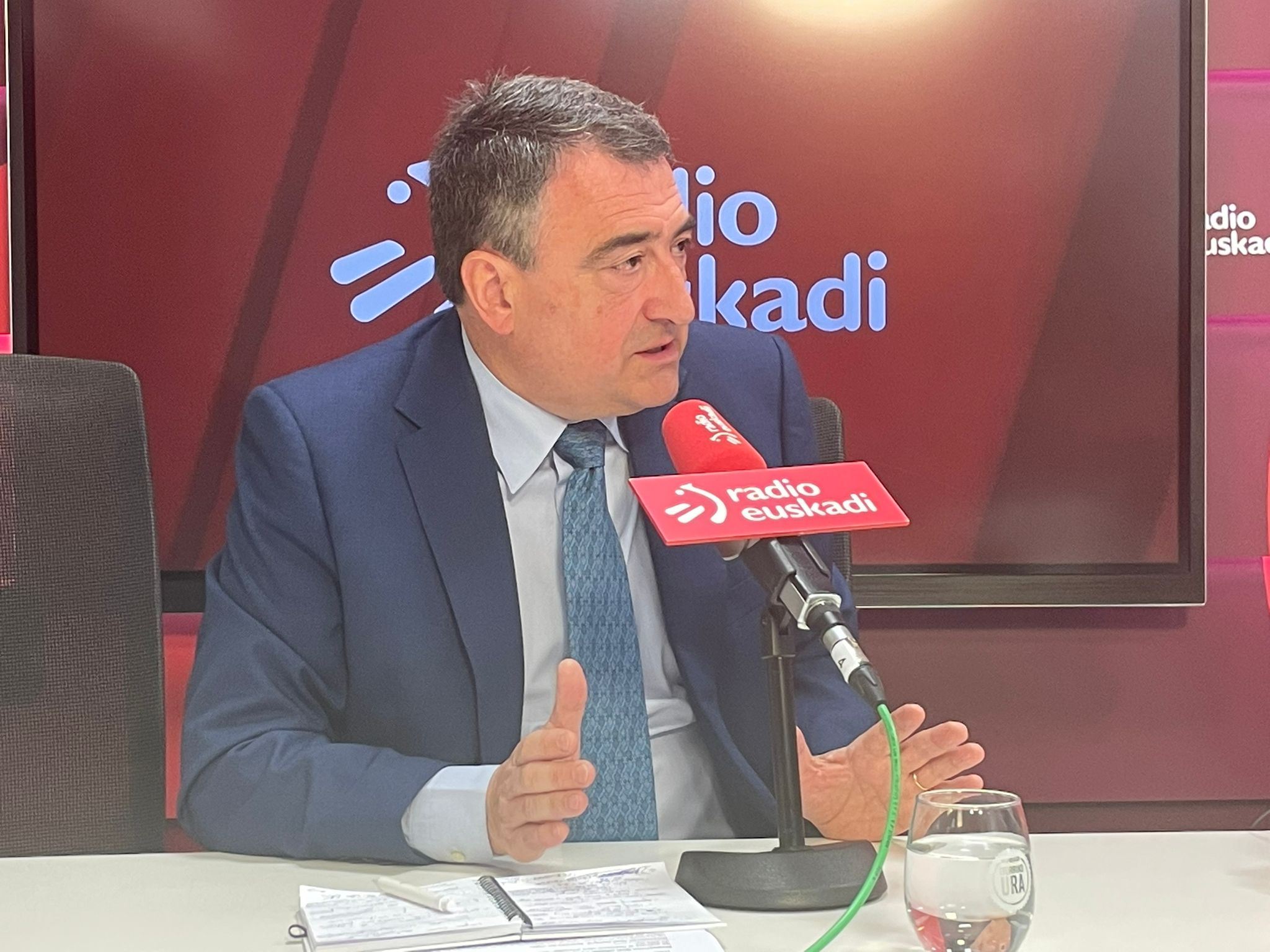 entrevista-a-aitor-esteban-portavoz-del-pnv-en-el-congreso-en-radio