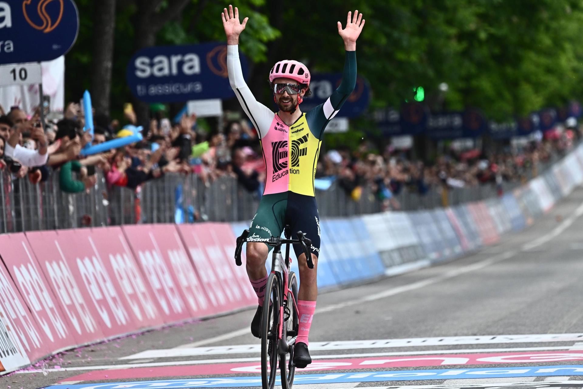 Meta Roglic Ben Healy gana en Fossombrone, Roglic saca 14 segundos a Evenepoel y ...
