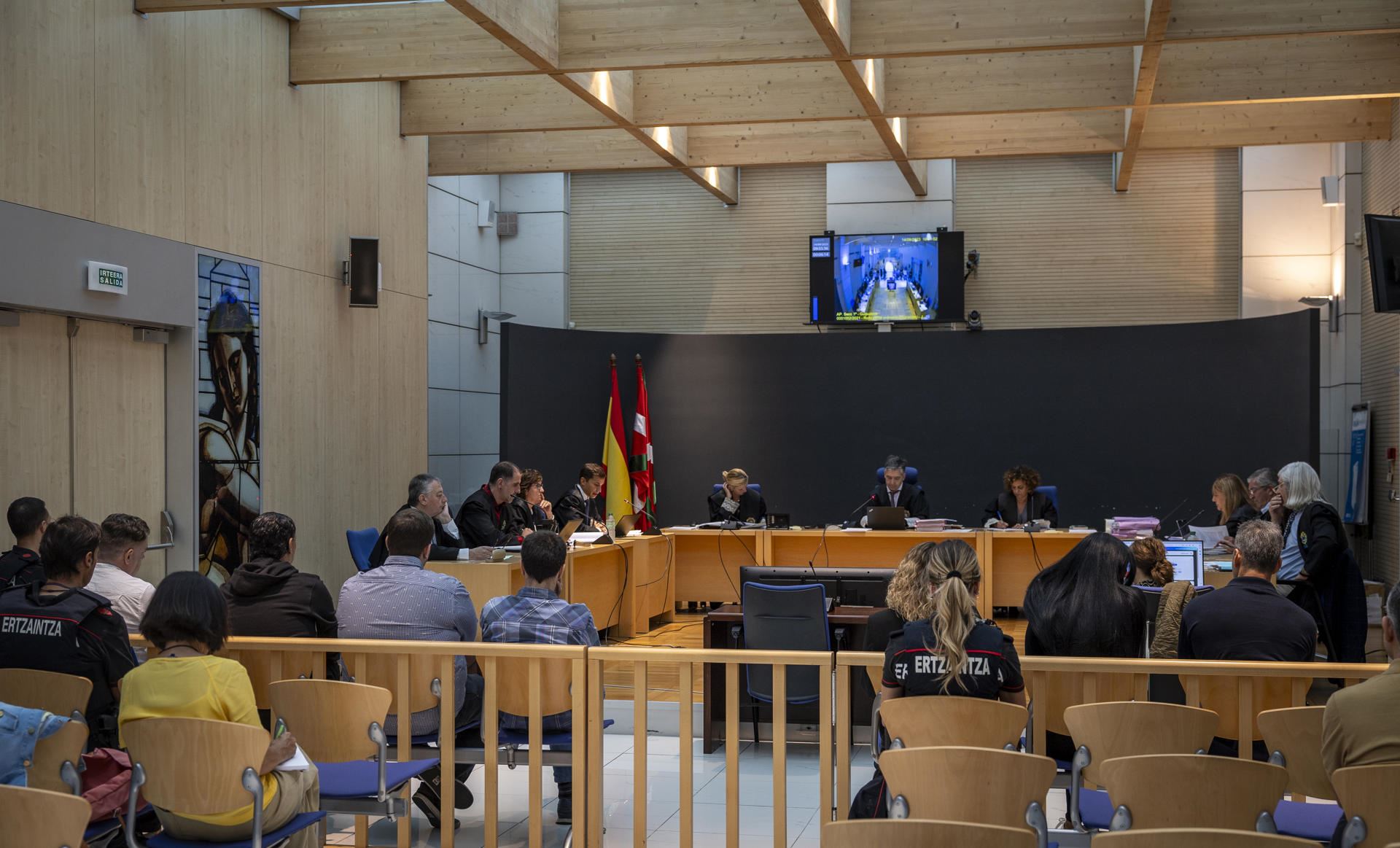 Comienza en San Sebastián el juicio contra siete acusados de tráfico de ...