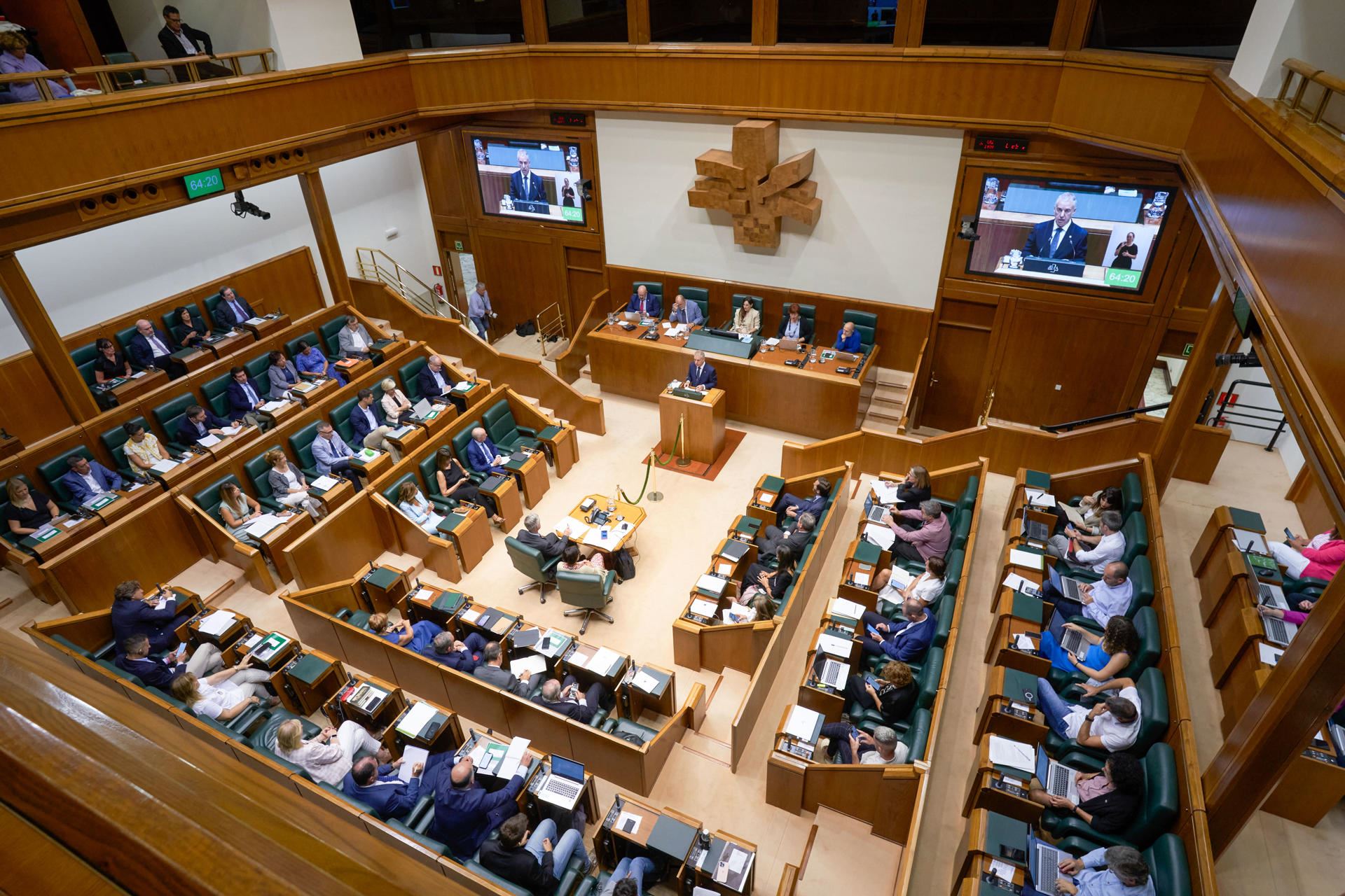 El Parlamento Vasco ha aprobado la Ley de Educación, con los únicos ...