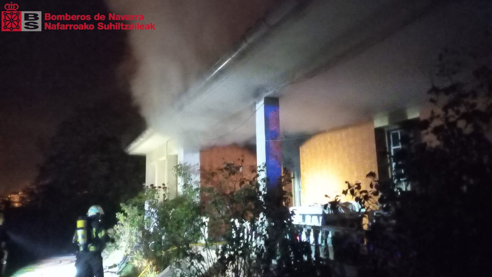 Trasladado al hospital por inhalar humo tras el incendio de una ...