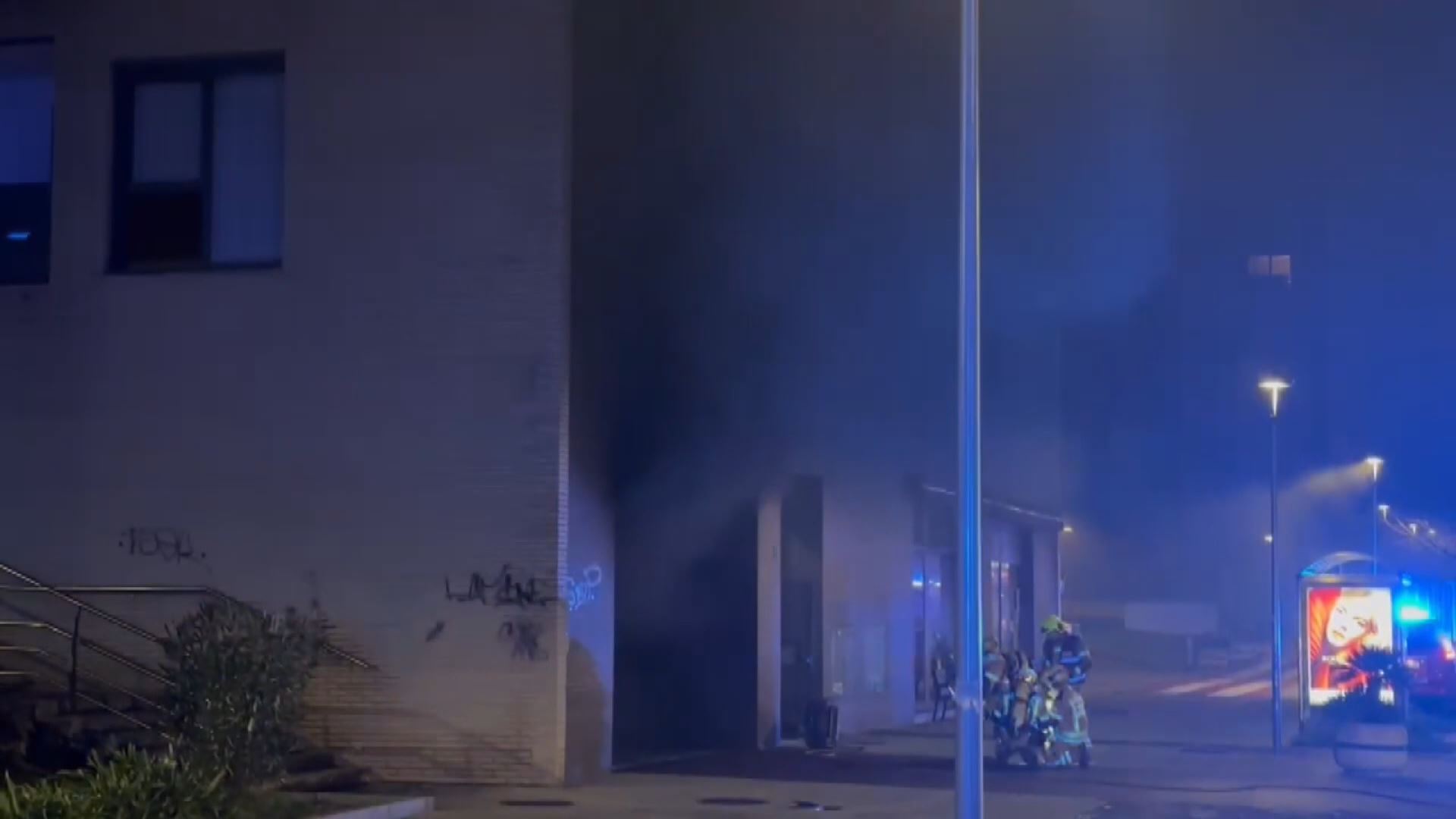 Seis personas atendidas por inhalación de humo en el incendio de un ...