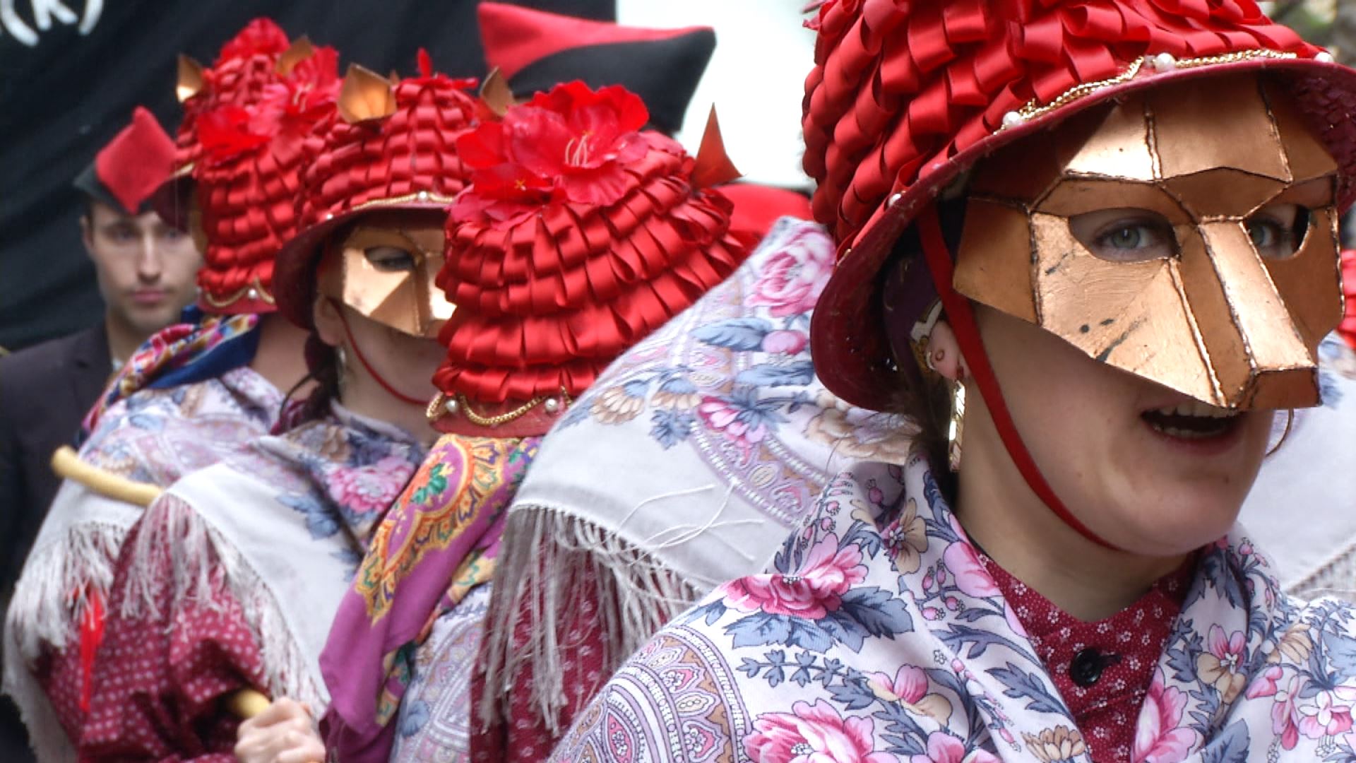 Vídeo: Cientos de iruindarras disfrutan en el Iruinkokoa, un carnaval ...