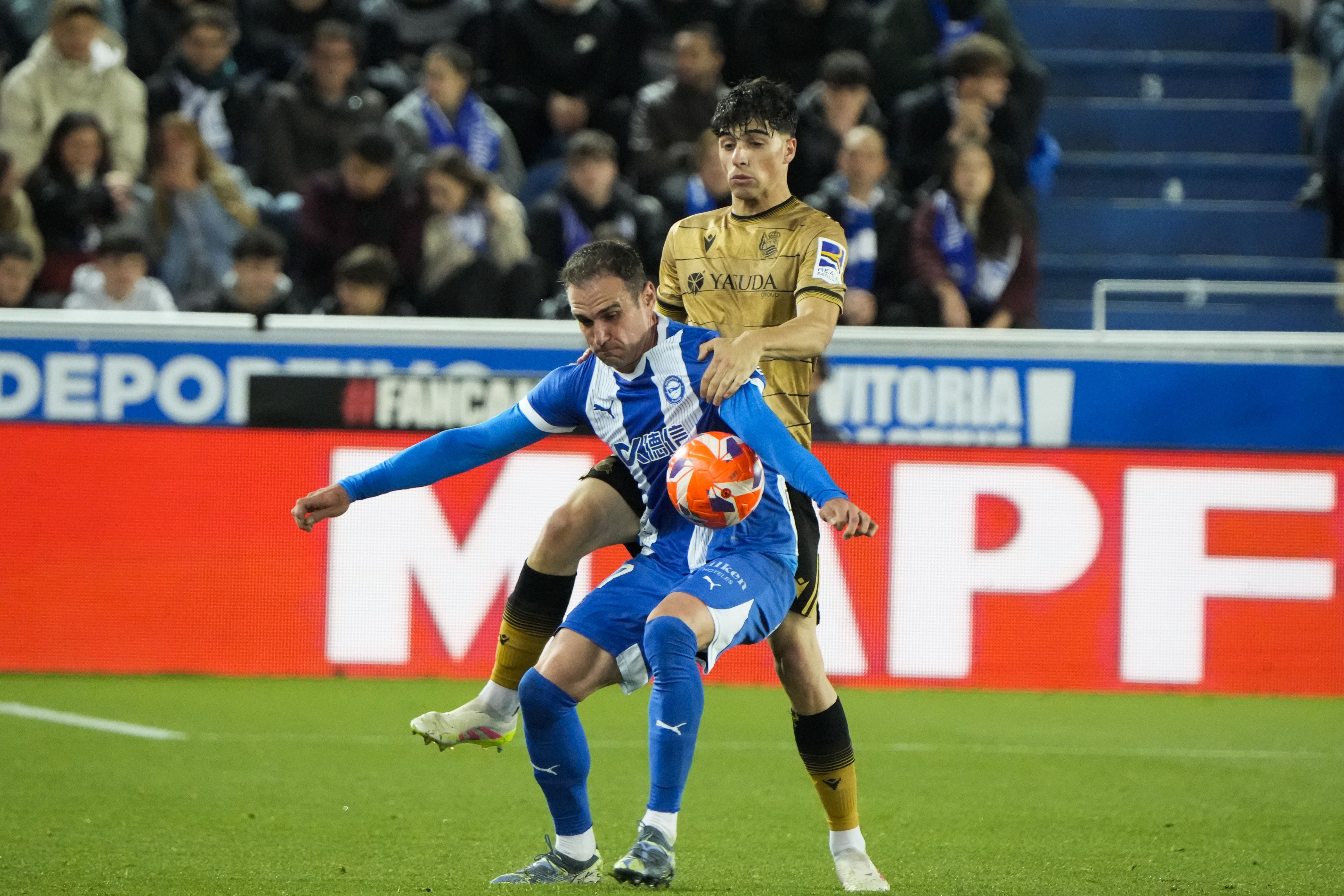 El Alavés escapa del descenso ganando el derbi ante la Real Sociedad (1 ...